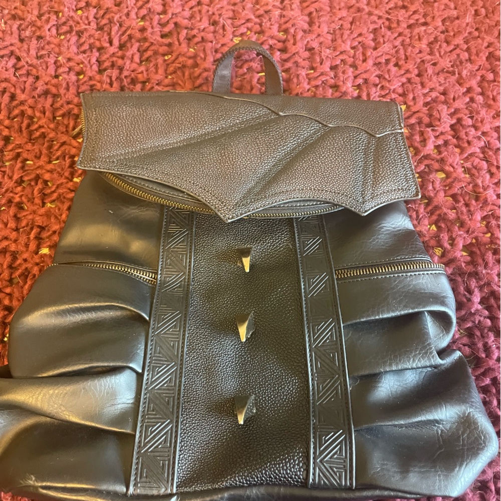 NWOT Official Game of Thrones Dragon Scale Backpack